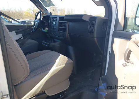 2019 Chevrolet Express 2500 Work Van из США, поврежденный, VIN 1GCWGAFG8K1276410